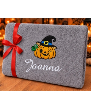Ręcznik na Halloween z dynią i imieniem