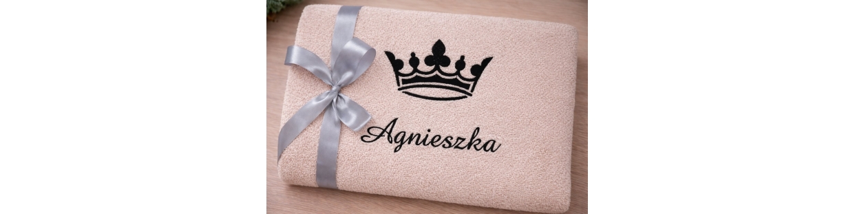 Ręcznik na urodziny z imieniem i haftem | Magic Threads
